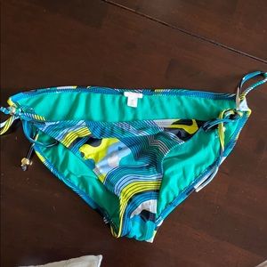 Xhiliration swim bottoms in abstract print